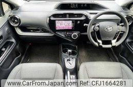 toyota aqua 2018 CFJ1664281