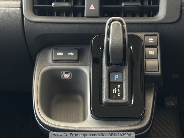 toyota sienta 2023 -TOYOTA--Sienta 6AA-MXPL10G--MXPL10-1083960---TOYOTA--Sienta 6AA-MXPL10G--MXPL10-1083960- image 2
