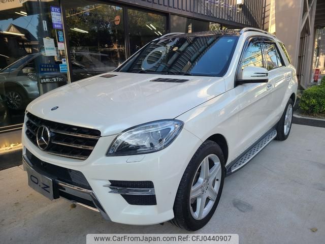 mercedes-benz m-class 2015 GOO_JP_700957089930241113001 image 1