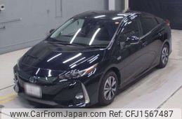 toyota prius-phv 2018 CFJ1567487