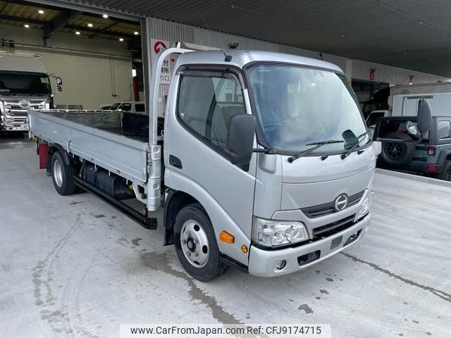 hino dutro 2018 GOO_NET_EXCHANGE_0404203A30231108W002 image 1