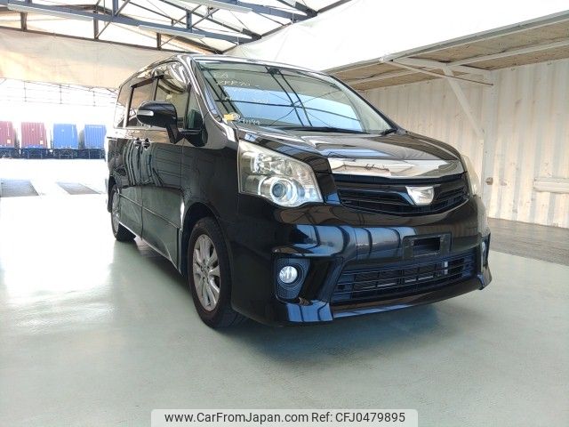 toyota noah 2011 ENHANCEAUTO_1_ea291194 image 1