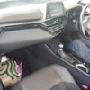 toyota c-hr 2017 quick_quick_DAA-ZYX10_ZYX10-2089519 image 3