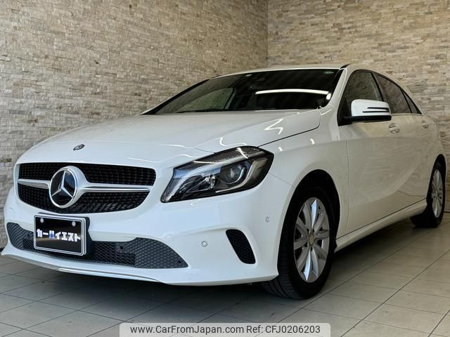 mercedes-benz a-class 2016 quick_quick_176042_WDD1760422V115711 image 1