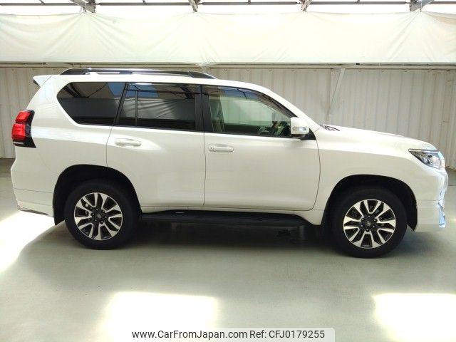 toyota land-cruiser-prado 2022 ENHANCEAUTO_1_ea287642 image 2