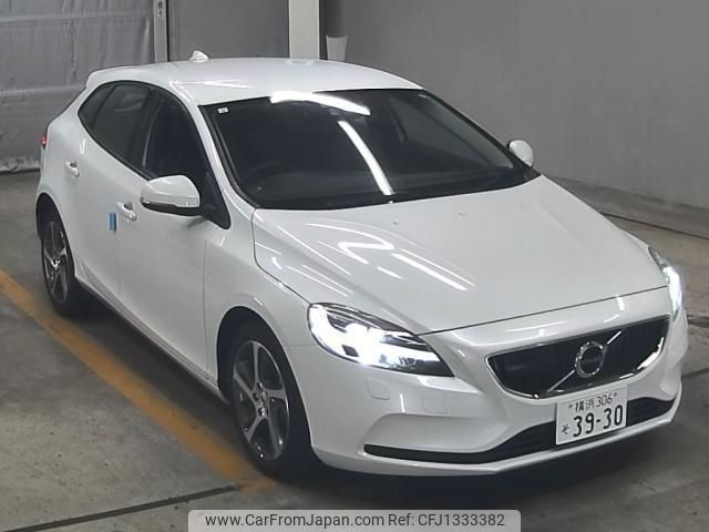 volvo v40 2019 quick_quick_LDA-MD4204T_YV1MVA8RDK2566639 image 1