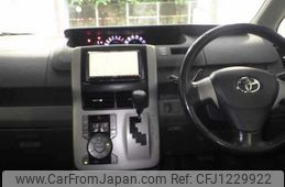 toyota voxy 2008 NIKYO_SE26040