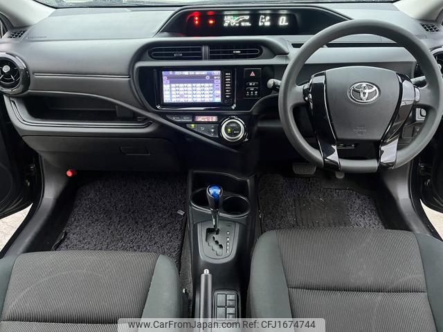 toyota aqua 2017 CFJ1674744 image 2