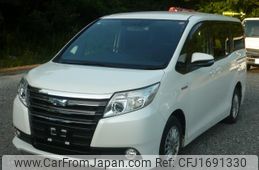 toyota noah 2015 CFJ1691330