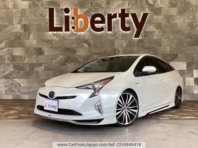 toyota prius 2018 quick_quick_ZVW50_ZVW50-6141005 image 2