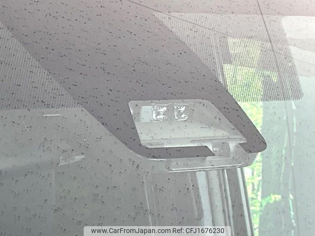 toyota voxy 2018 CFJ1676230 image 2
