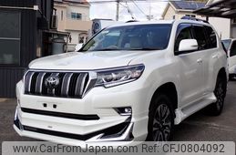 toyota land-cruiser-prado 2023 25012103