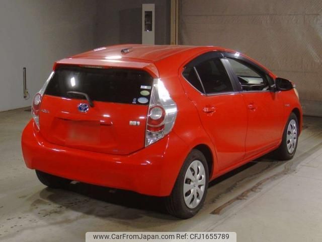 toyota aqua 2012 CFJ1655789 image 2