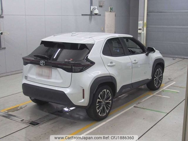 toyota yaris-cross 2023 CFJ1886360 image 2