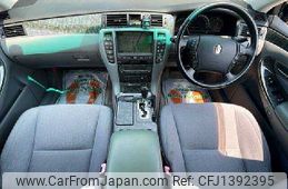 toyota crown 2005 504928-931367