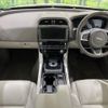 jaguar xe 2019 CFJ1831259 image 3