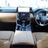 lexus lx 2022 25112513 image 18