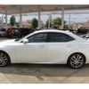 lexus is 2017 CFJ1676024 image 8