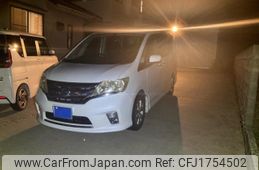 nissan serena 2011 CFJ1754502