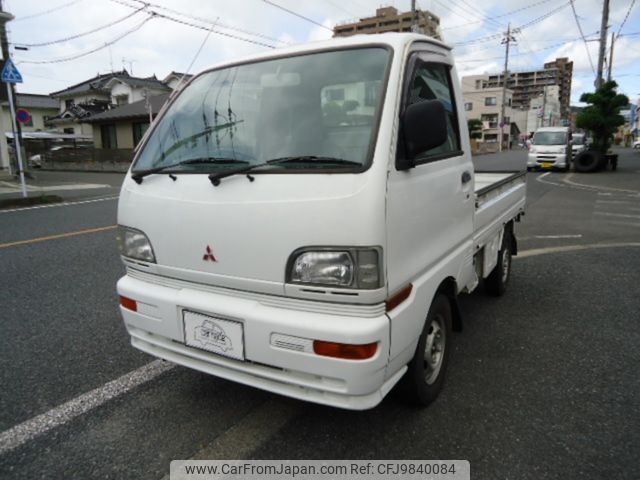 mitsubishi minicab-truck 1998 6ff88392eda11cb9d2d893383802048e image 1
