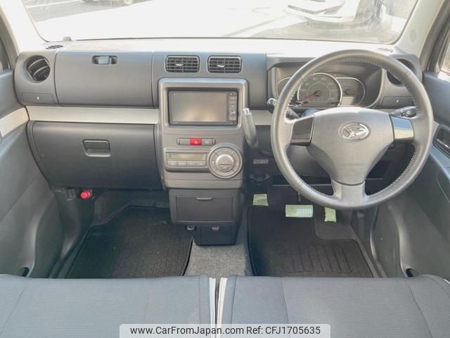 daihatsu move-conte 2015 CFJ1705635 image 2