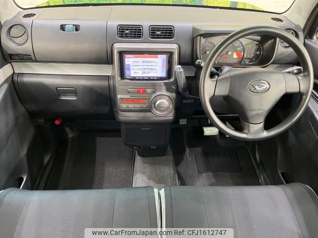 daihatsu move-conte 2013 CFJ1612747 image 2