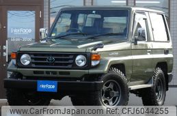 car_a45cf2c5-ccb9-4880-8a73-