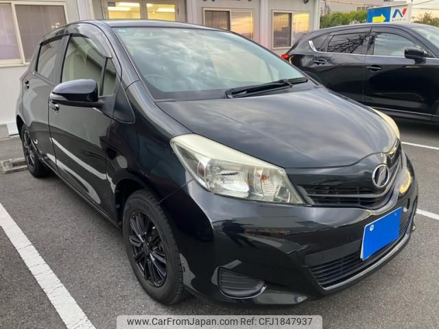 toyota vitz 2012 CFJ1847937 image 2