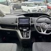 nissan serena 2017 CFJ1670032 image 7