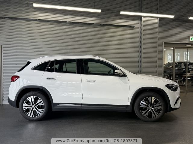 mercedes-benz gla-class 2025 CFJ1807871 image 2