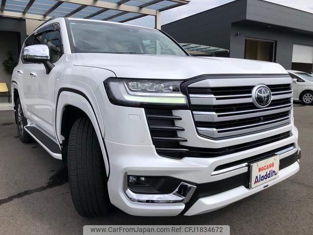 toyota land-cruiser 2024 CFJ1834672 image 2