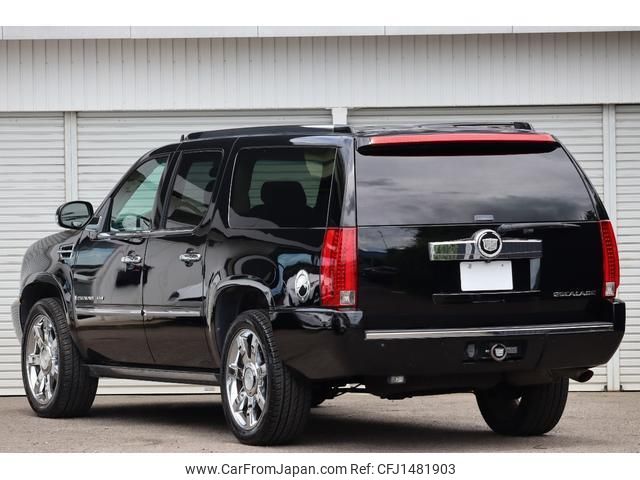 cadillac escalade 2015 quick_quick_-_1GYFK66898R172078 image 2