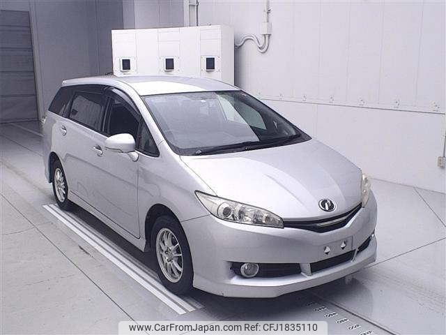 toyota wish 2012 CFJ1835110 image 1
