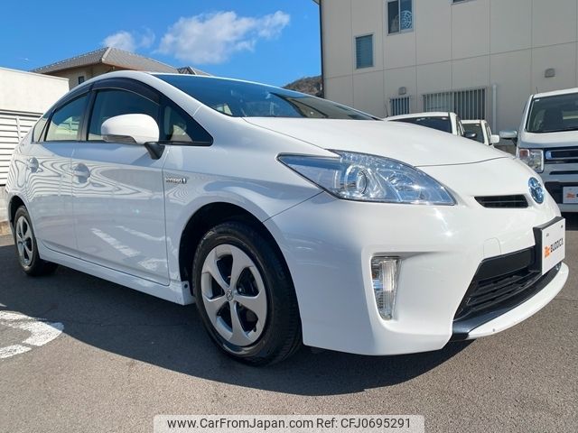 toyota prius 2015 -TOYOTA--Prius DAA-ZVW30--ZVW30-5768131---TOYOTA--Prius DAA-ZVW30--ZVW30-5768131- image 2