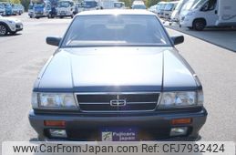 nissan-gloria-sedan-1989-17320-car_a4bd5479-d374-4d13-9d15-1a01b4390c92