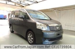 toyota noah 2012 ENHANCEAUTO_1_ea294400