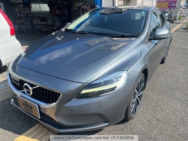 volvo v40 2017 CFJ1808858 image 1