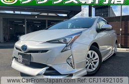 toyota prius 2018 CFJ1492105