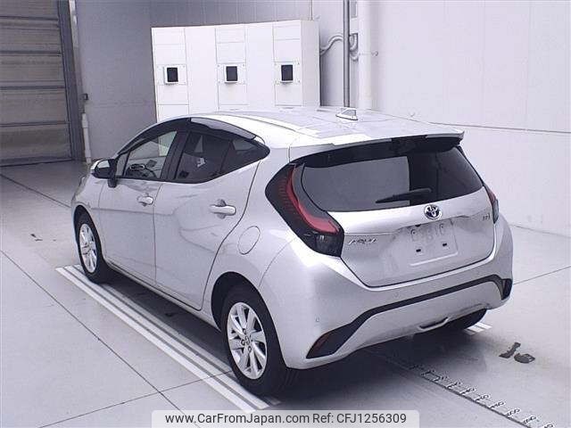 toyota aqua 2022 CFJ1256309 image 2