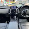 toyota crown 2018 -TOYOTA 【名変中 】--Crown AZSH20--1019130---TOYOTA 【名変中 】--Crown AZSH20--1019130- image 24