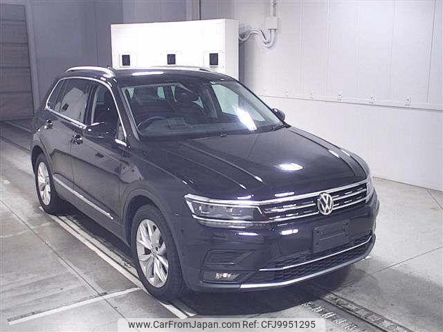 volkswagen tiguan 2019 -VOLKSWAGEN--VW Tiguan 5NDFGF-KW870691---VOLKSWAGEN--VW Tiguan 5NDFGF-KW870691- image 1