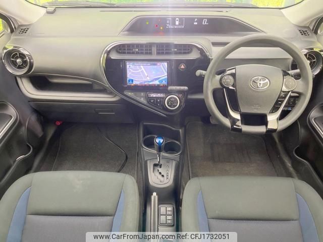 toyota aqua 2017 CFJ1732051 image 2
