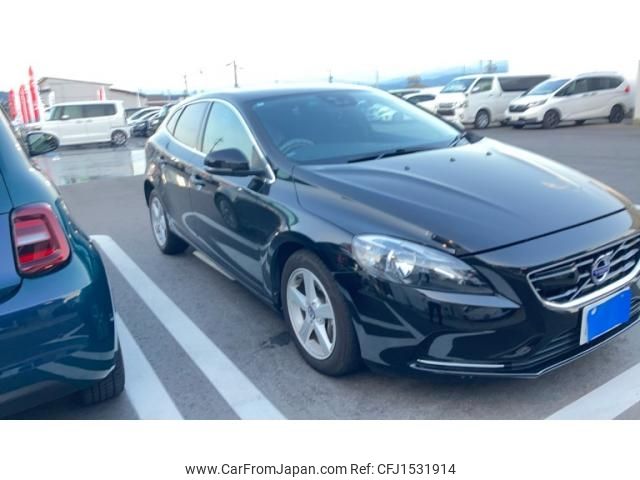 volvo v40 2016 CFJ1531914 image 2