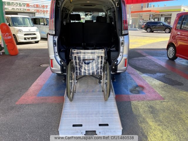 toyota noah 2018 -TOYOTA--Noah DBA-ZRR80Gｶｲ--ZRR80-0400247---TOYOTA--Noah DBA-ZRR80Gｶｲ--ZRR80-0400247- image 2