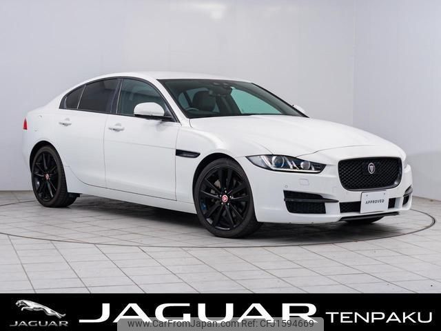 jaguar xe 2016 CFJ1594669 image 1