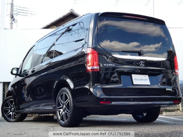 mercedes-benz v-class 2023 CFJ1792589 image 2
