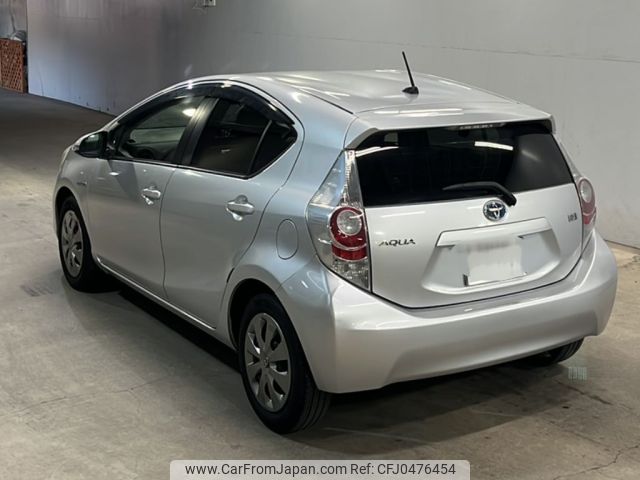 toyota aqua 2012 -TOYOTA 【神戸 557ち101】--AQUA NHP10-6098478---TOYOTA 【神戸 557ち101】--AQUA NHP10-6098478- image 2