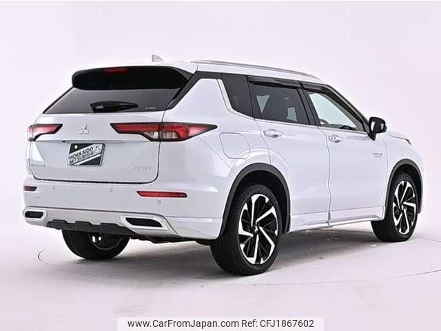 mitsubishi outlander-phev 2023 CFJ1867602 image 2