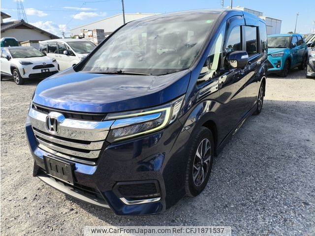 honda stepwagon 2017 CFJ1871537 image 1