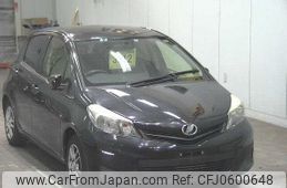 toyota vitz 2013 -TOYOTA--Vitz KSP130-2084104---TOYOTA--Vitz KSP130-2084104-